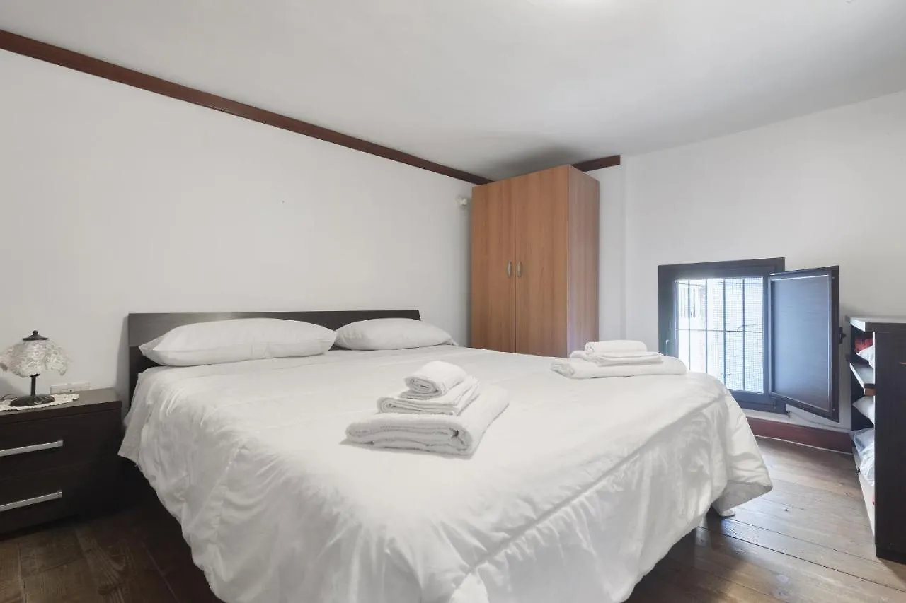 Casa Vacanza Helena Centro Storico 팔레르모